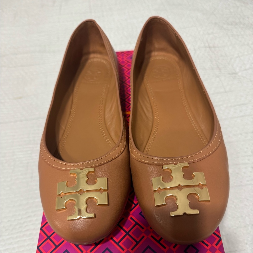 Tory Burch flat shoes